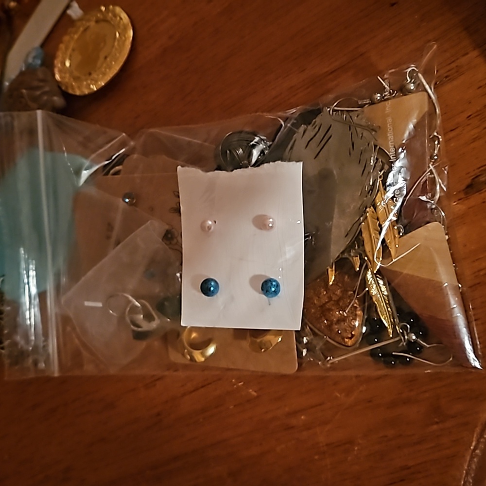 Small bag of earrings